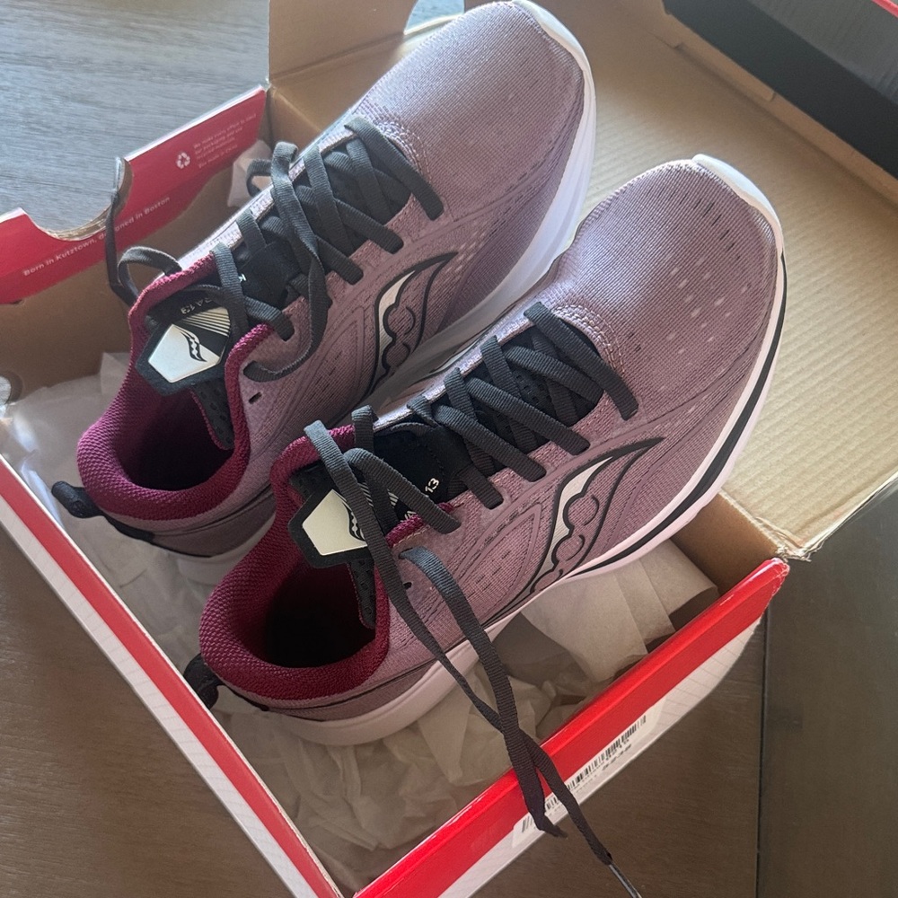 Saucony Women's Sneakers - Maroon and Black